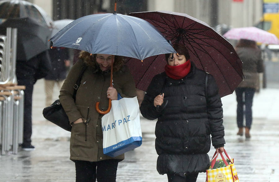 Fotos: Jornada pasada por agua en Segovia