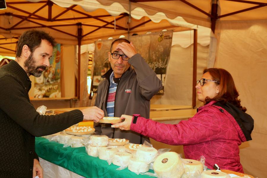 Fotos: Exitosa Feria del Queso y el Vino en Baltanás