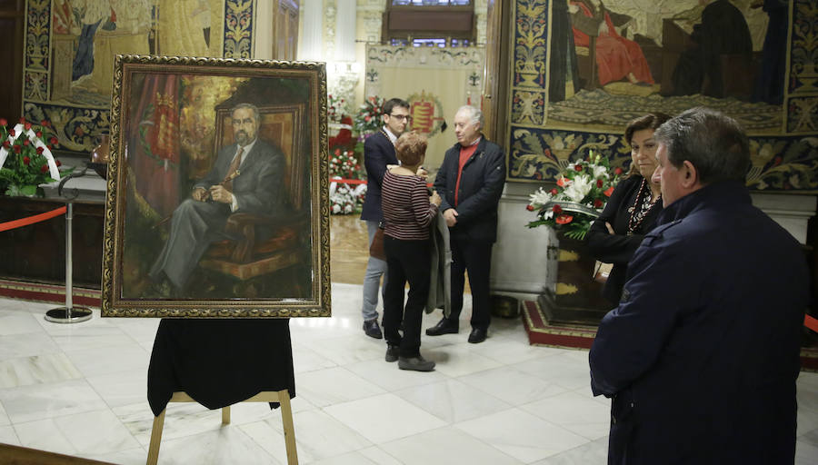 El Ayuntamiento de Valladolid acoge la capilla ardiente por el que fuera su alcalde entre 1979 y 1995