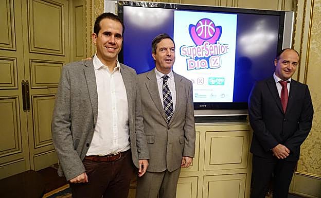 Fernando Vázquez, Enrique Sánchez Guijo y Carlos Aznar. 