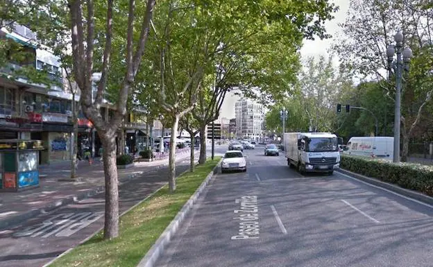 Paseo Zorrilla de Valladolid, a la altura de donde el conductor fue localizado tras derribar una señal.