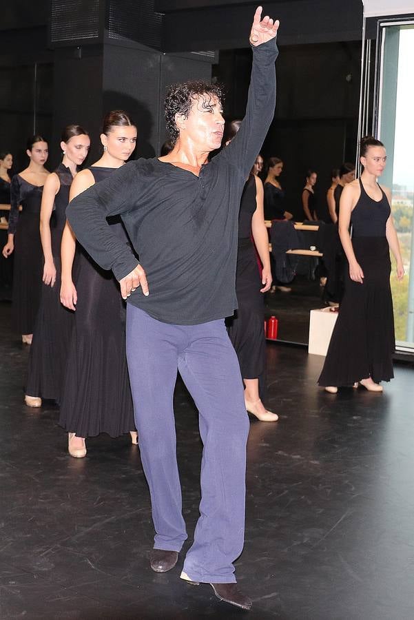 Fotos: Clase magistral con el bailarín Antonio Mázquez en la Escuela de Danza de Valladolid