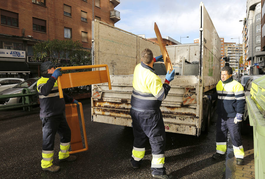 Fotos: Recogida de enseres en Palencia