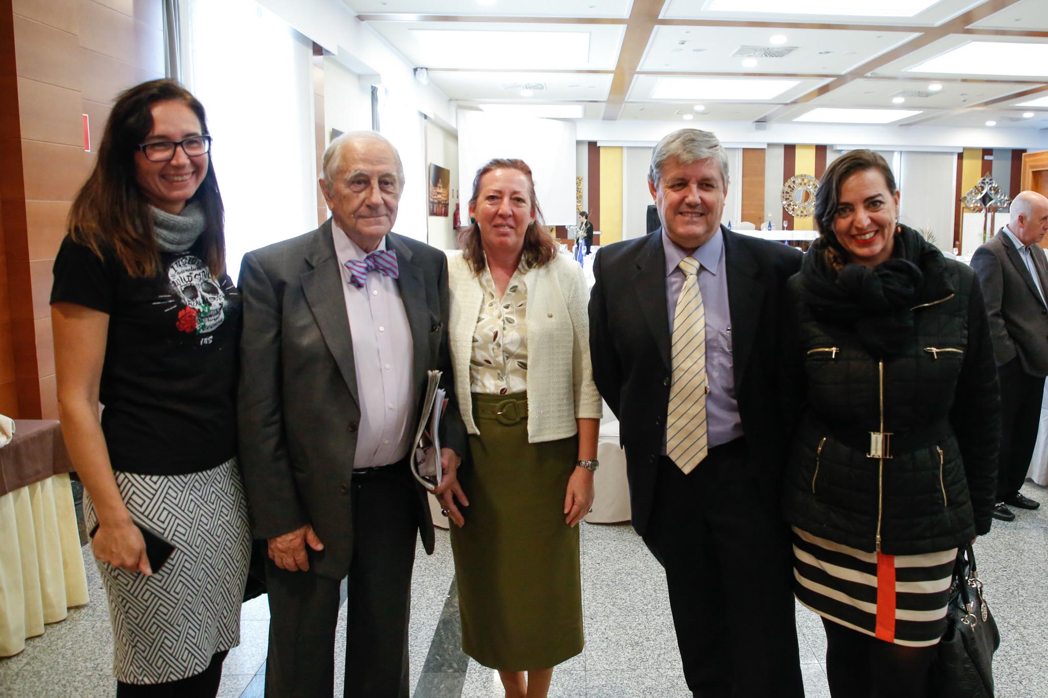 El diplomático español repasa la situación nacional e internacional y opina que Pedro Sánchez convocará elecciones «cuando las encuestas sean favorables»