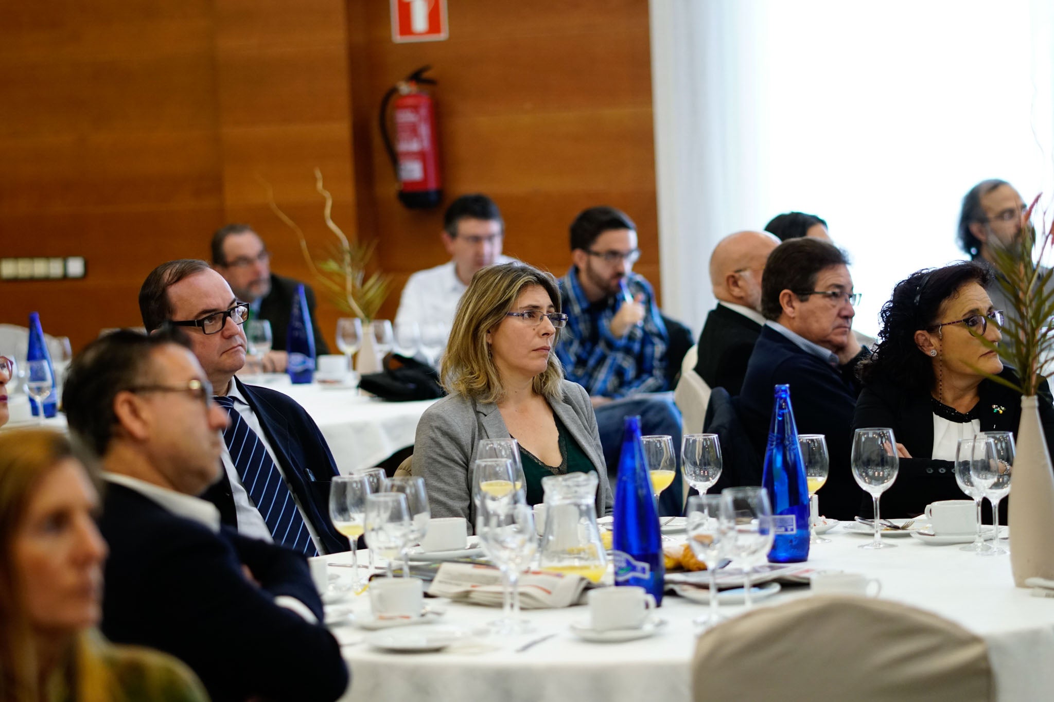 El diplomático español repasa la situación nacional e internacional y opina que Pedro Sánchez convocará elecciones «cuando las encuestas sean favorables»