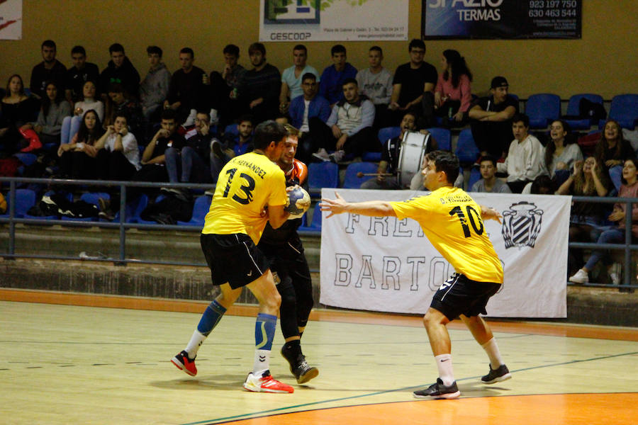 Fotos: Empate entre el BM Salamanca y el BM Soria (27-27)