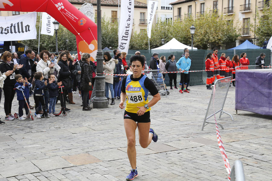 Fotos: Carrera-Marcha de El Norte de Castilla contra la violencia machista ( 1 )