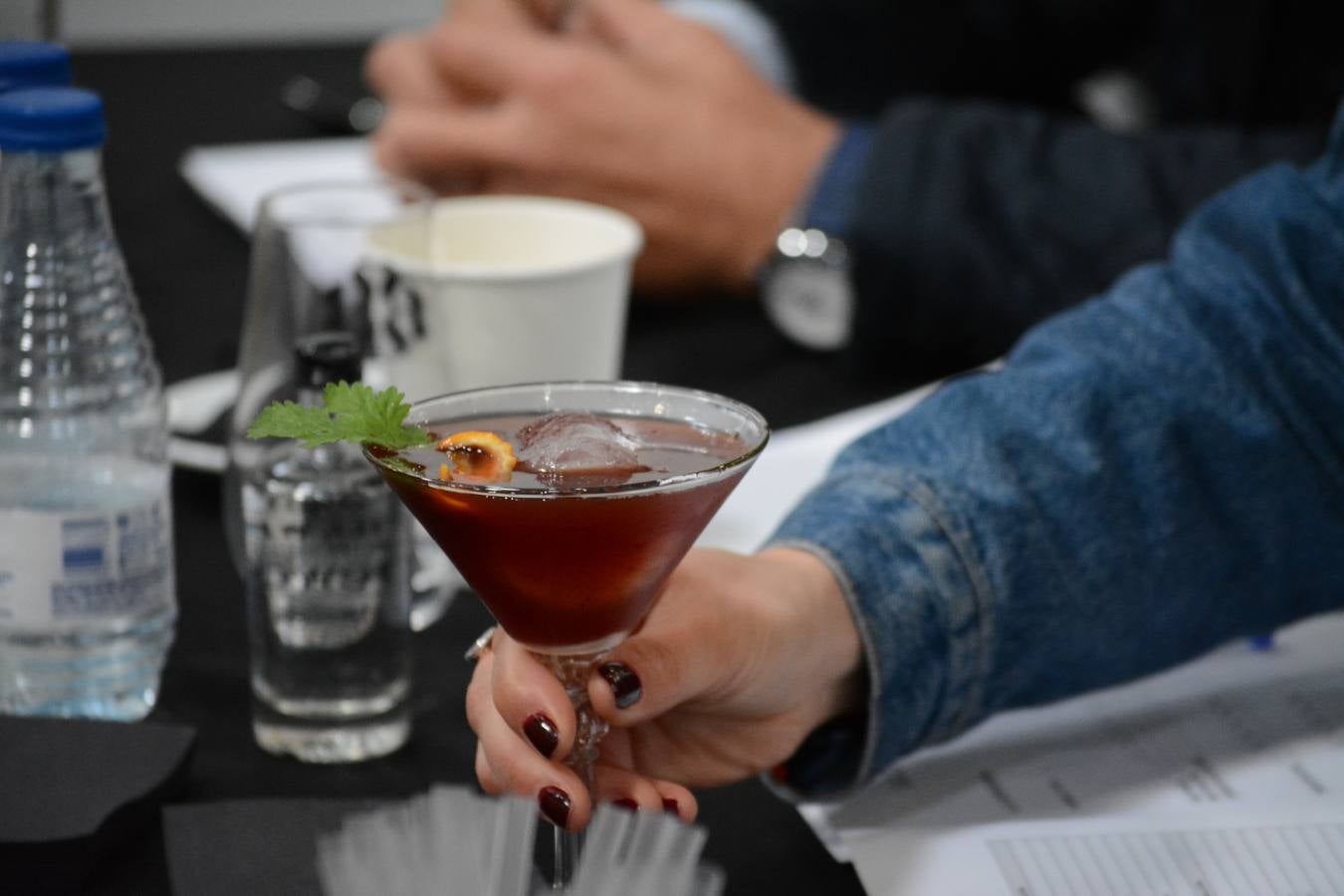 El establecimiento vallisoletano El Niño Perdido ha resultado ganador del primer premio tanto en el concurso provincial de Martinis como en el de Cócteles, mientras que Ambivium, situado en Peñafiel, se ha llevado el de mejor Combinado