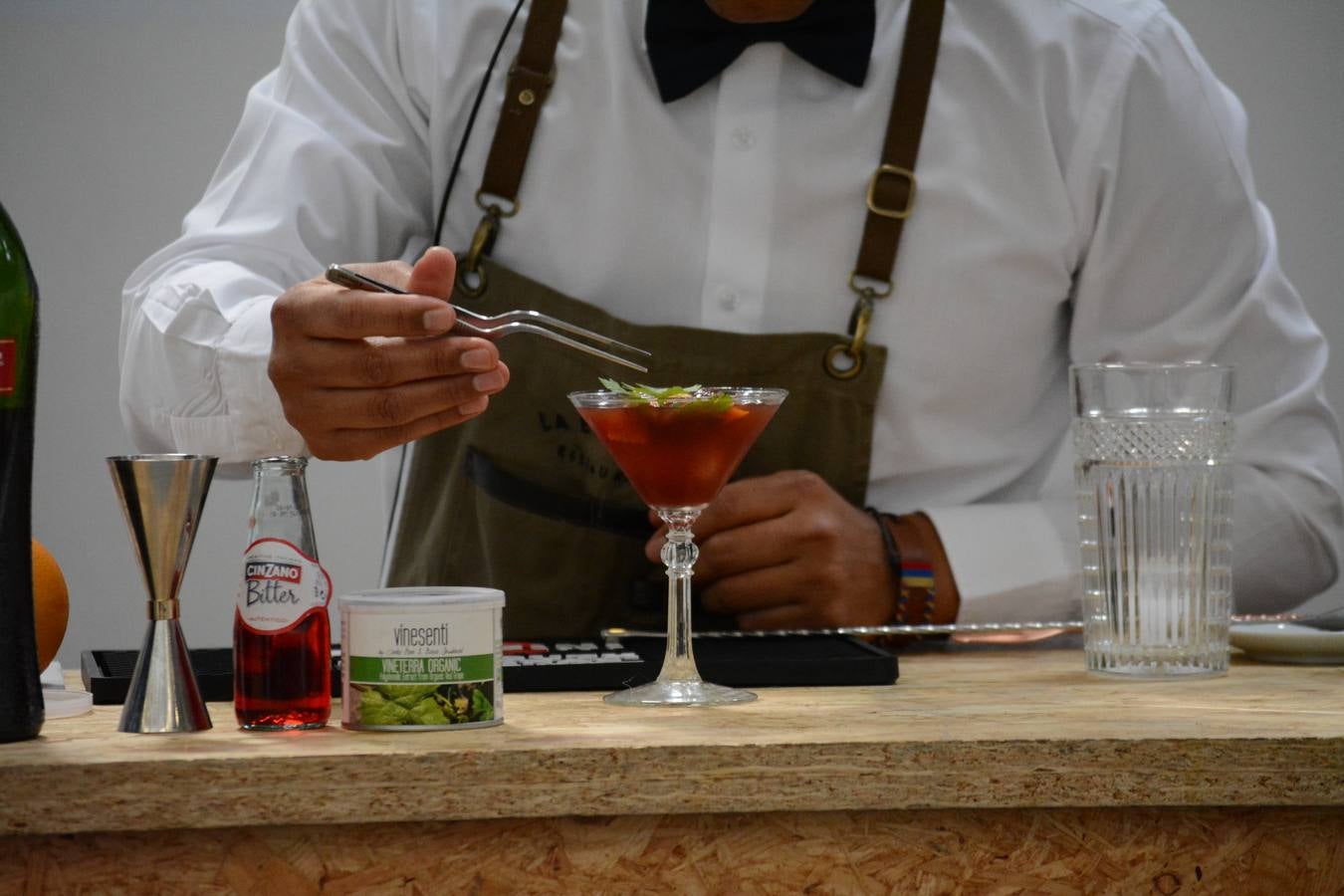 El establecimiento vallisoletano El Niño Perdido ha resultado ganador del primer premio tanto en el concurso provincial de Martinis como en el de Cócteles, mientras que Ambivium, situado en Peñafiel, se ha llevado el de mejor Combinado