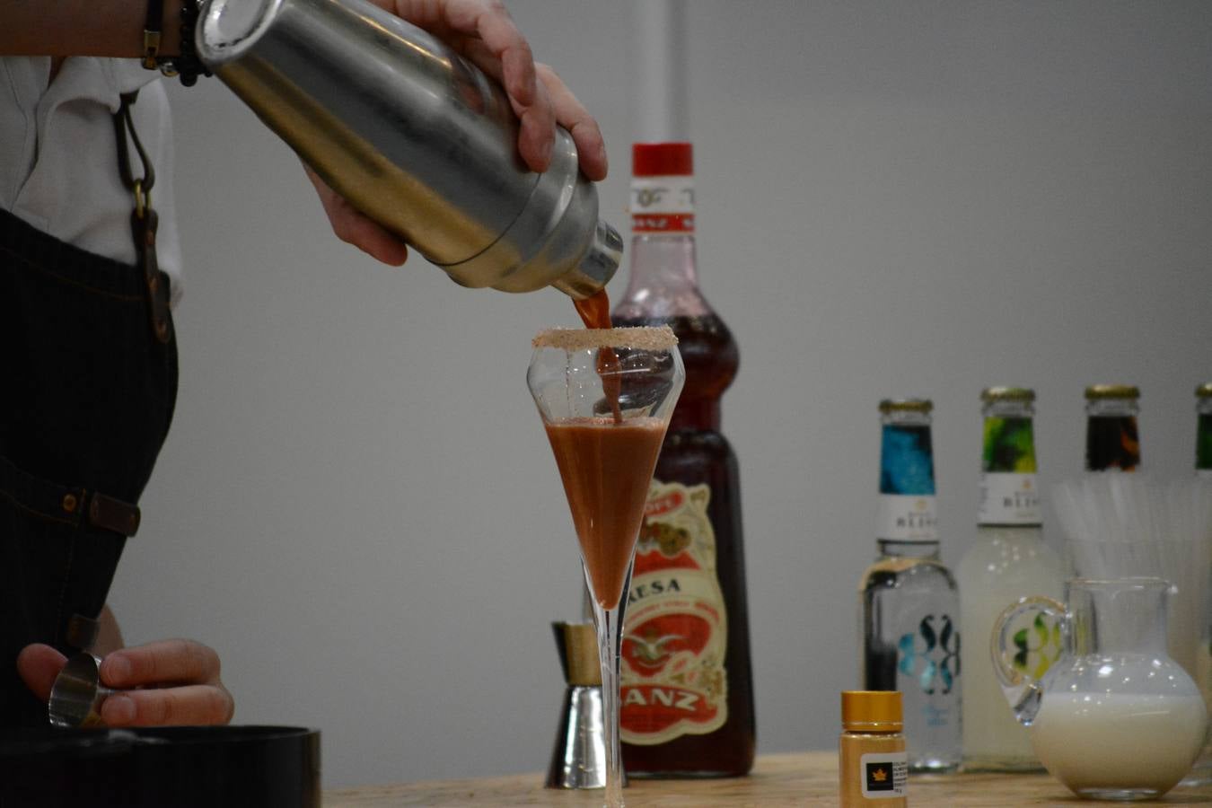 El establecimiento vallisoletano El Niño Perdido ha resultado ganador del primer premio tanto en el concurso provincial de Martinis como en el de Cócteles, mientras que Ambivium, situado en Peñafiel, se ha llevado el de mejor Combinado