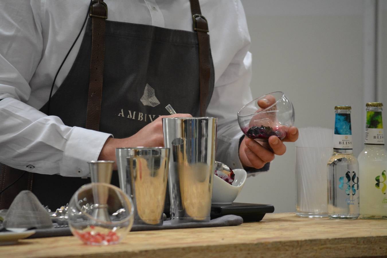 El establecimiento vallisoletano El Niño Perdido ha resultado ganador del primer premio tanto en el concurso provincial de Martinis como en el de Cócteles, mientras que Ambivium, situado en Peñafiel, se ha llevado el de mejor Combinado