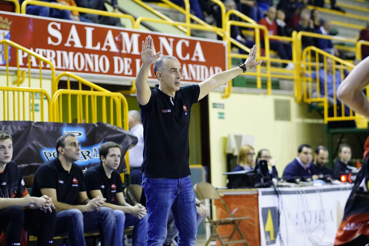 El equipo salmantino logra una gran remontada final para forzar la prórroga y vencer después al líder de la Liga