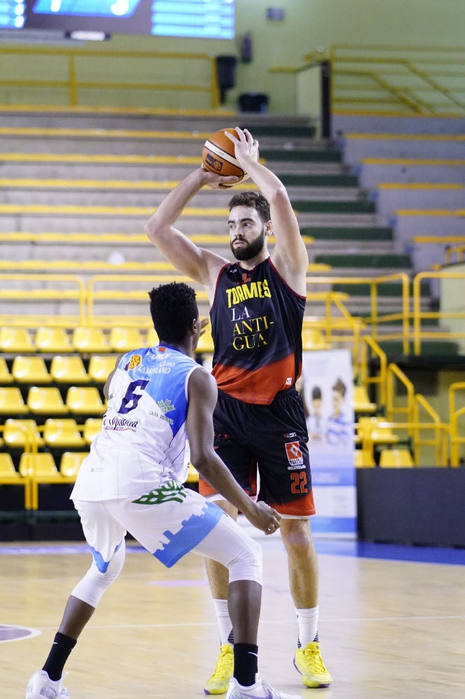 El equipo salmantino logra una gran remontada final para forzar la prórroga y vencer después al líder de la Liga