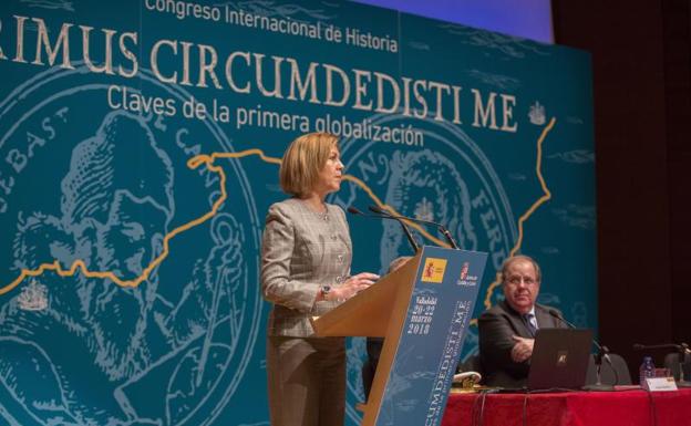 La exministra de Defensa, María Dolores de Cospedal, durante su intervención en el congreso de historia celebrado en marzo pasado en Valladolid. 
