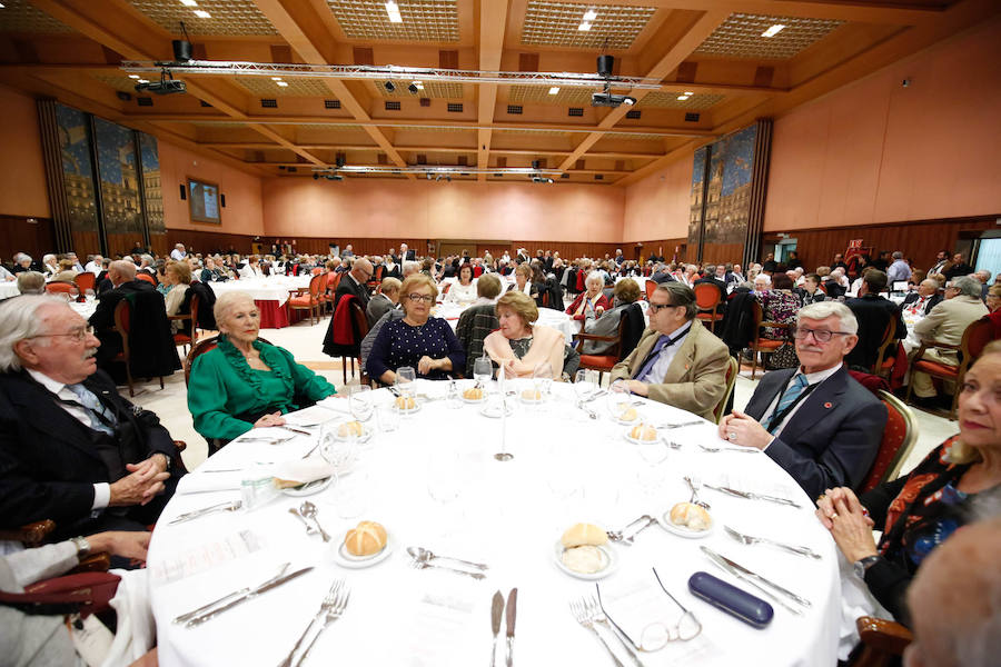 Fotos: Multitudinaria cena de cientos de capistas llegados de toda España en Salamanca