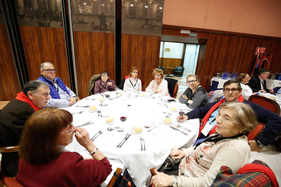 Fotos: Multitudinaria cena de cientos de capistas llegados de toda España en Salamanca