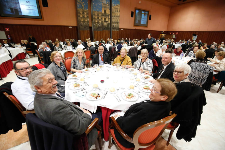 Fotos: Multitudinaria cena de cientos de capistas llegados de toda España en Salamanca