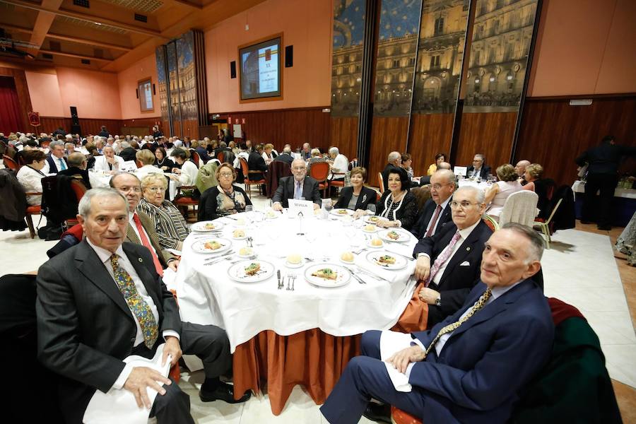 Fotos: Multitudinaria cena de cientos de capistas llegados de toda España en Salamanca