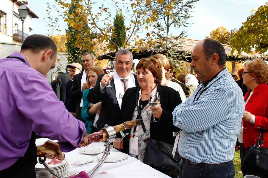 Fotos: Comida y visita de los capitas a La Alberca