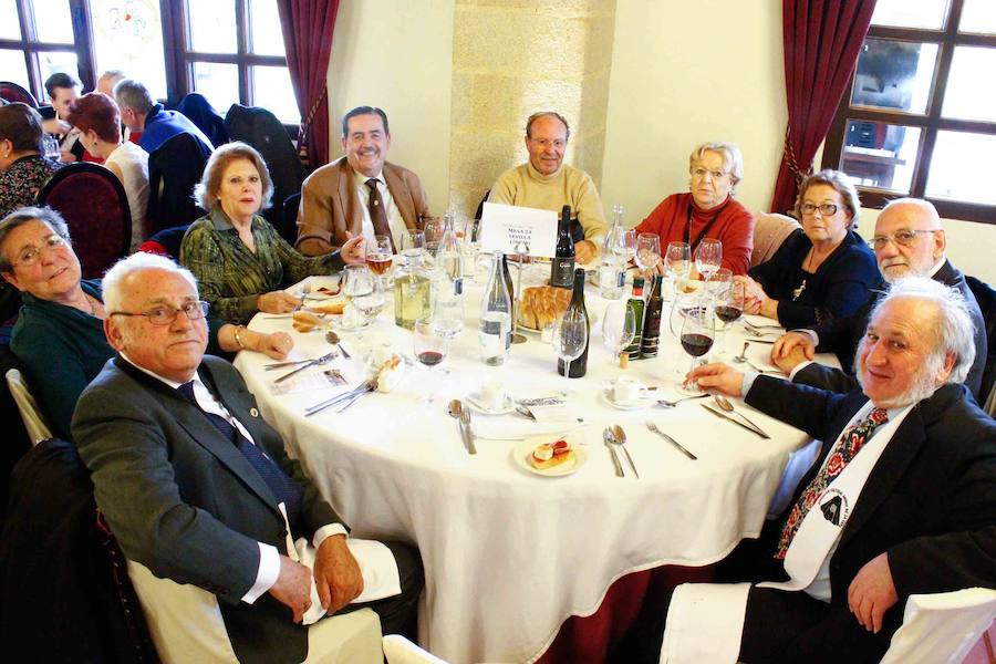 Fotos: Comida y visita de los capitas a La Alberca