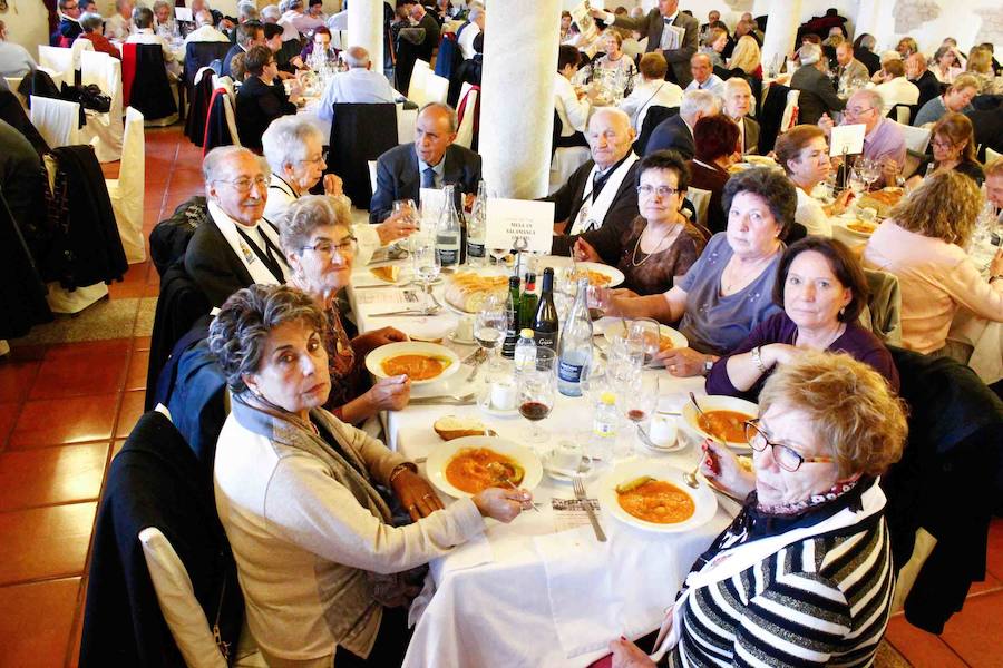 Fotos: Comida y visita de los capitas a La Alberca