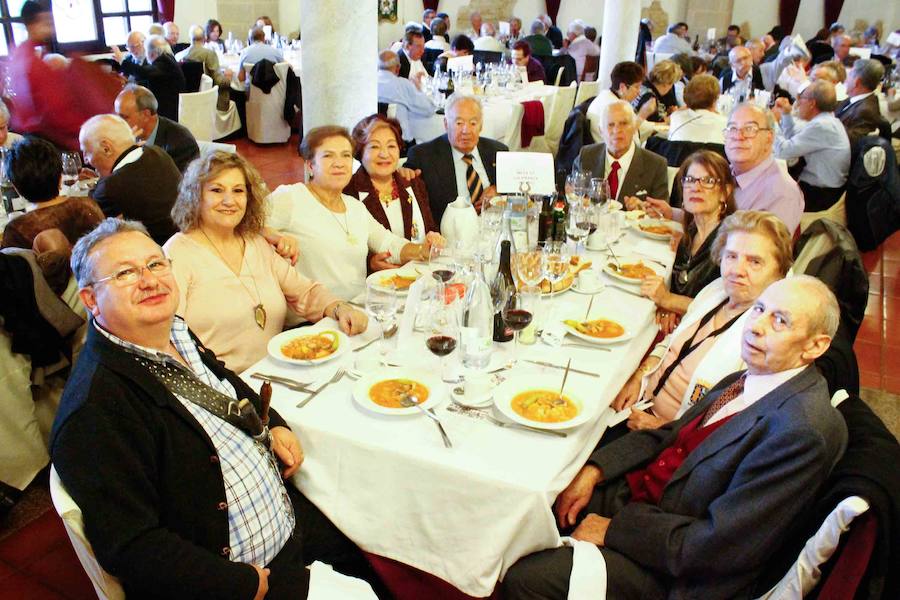 Fotos: Comida y visita de los capitas a La Alberca