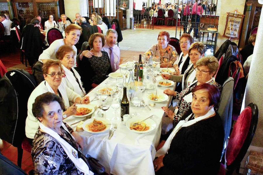 Fotos: Comida y visita de los capitas a La Alberca