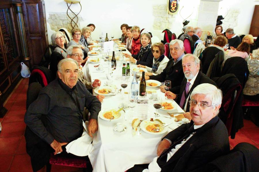 Fotos: Comida y visita de los capitas a La Alberca