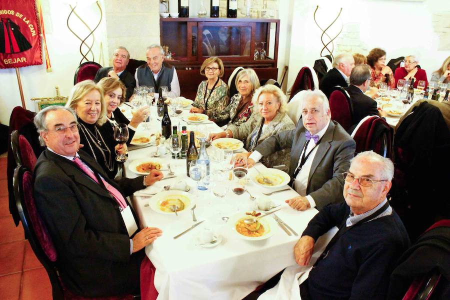 Fotos: Comida y visita de los capitas a La Alberca