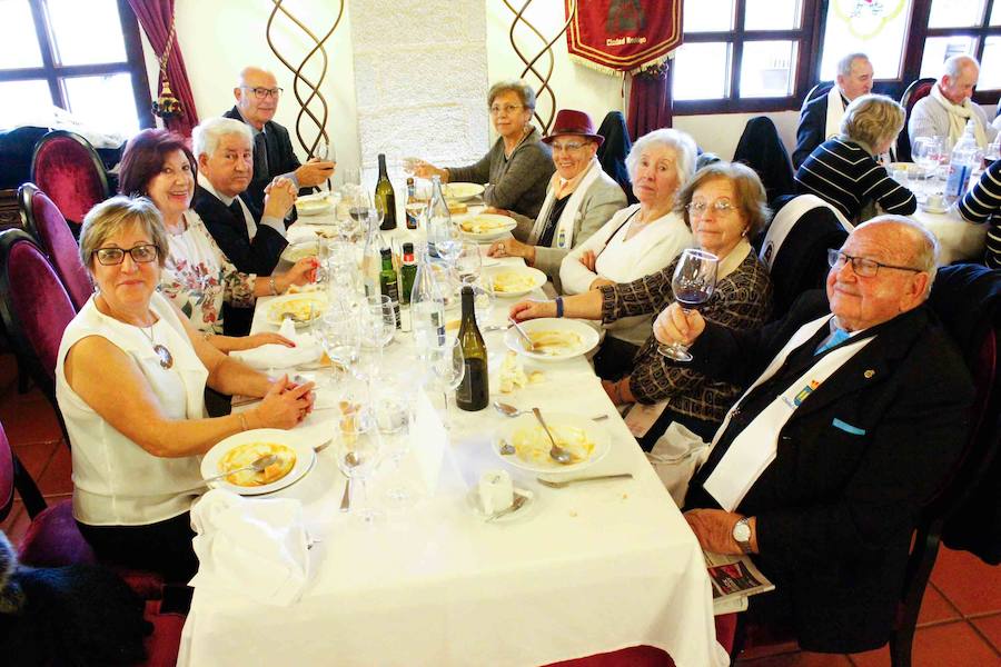 Fotos: Comida y visita de los capitas a La Alberca