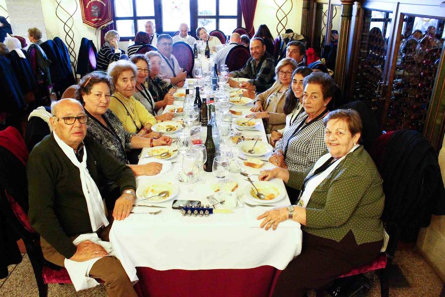 Fotos: Comida y visita de los capitas a La Alberca