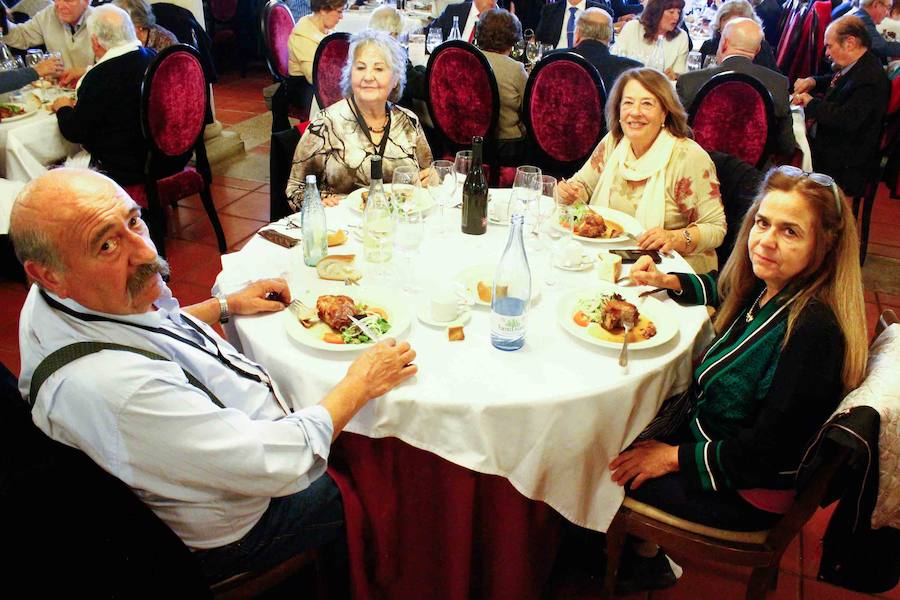 Fotos: Comida y visita de los capitas a La Alberca