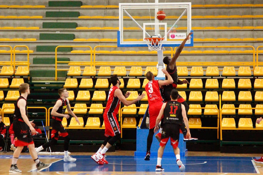 Fotos: CB Tormes-Basket Navarra