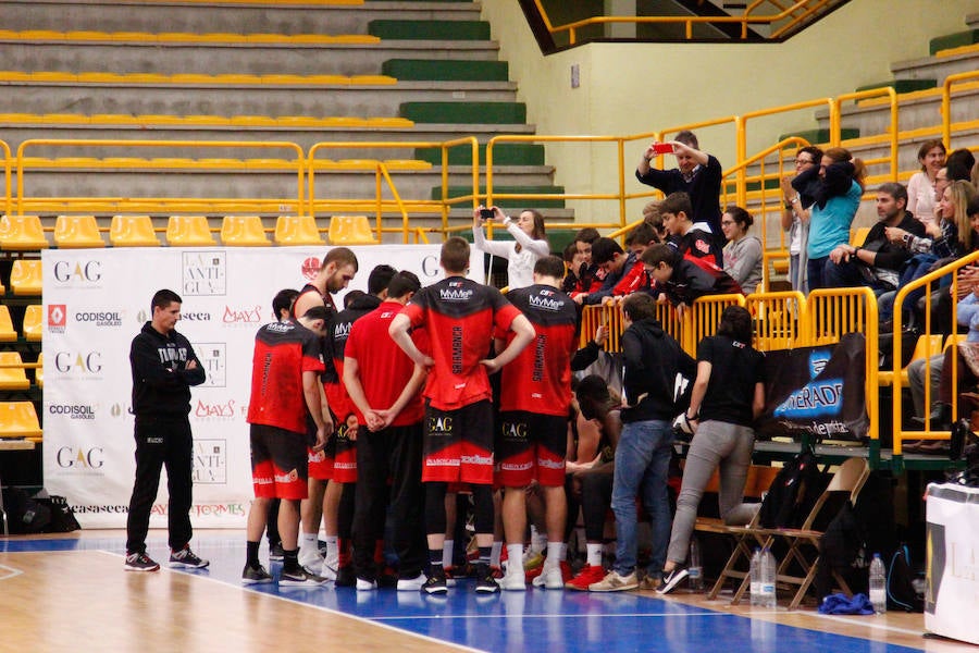 Fotos: CB Tormes-Basket Navarra