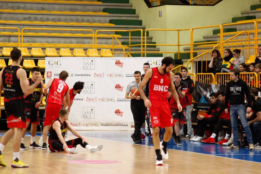 Fotos: CB Tormes-Basket Navarra
