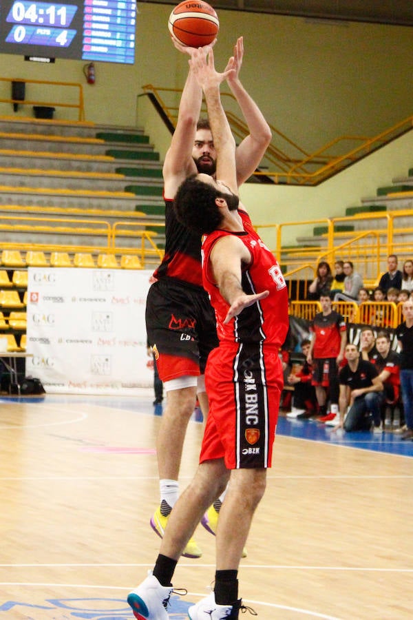 Fotos: CB Tormes-Basket Navarra