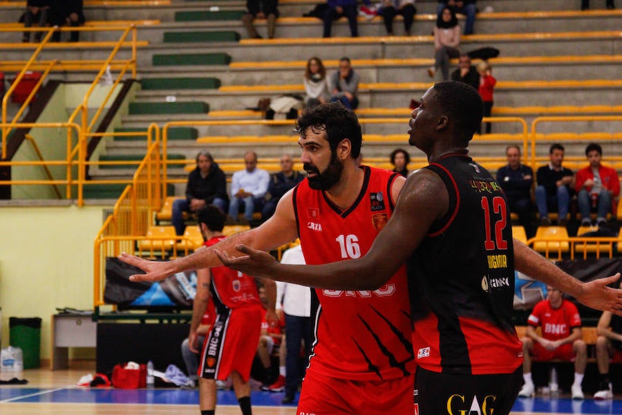 Fotos: CB Tormes-Basket Navarra
