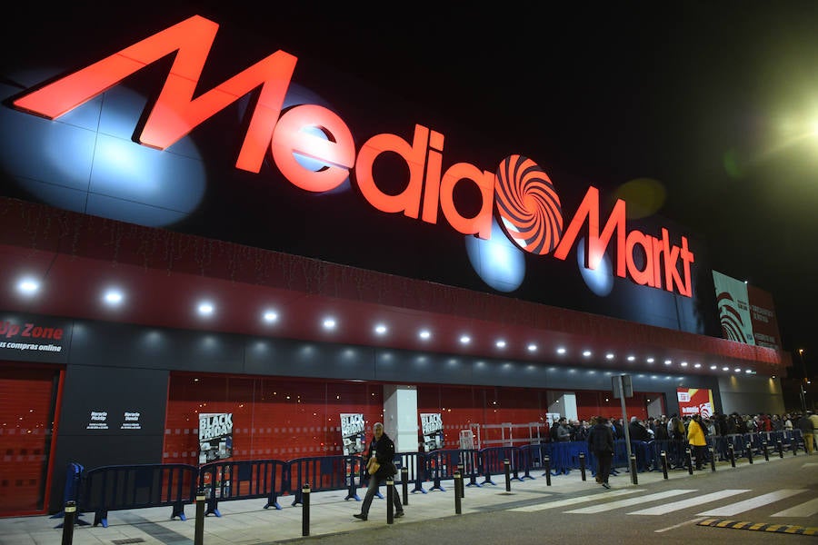 Fotos: Apertura de la nueva tienda de MediaMarkt en RÍO Shopping (Valladolid)