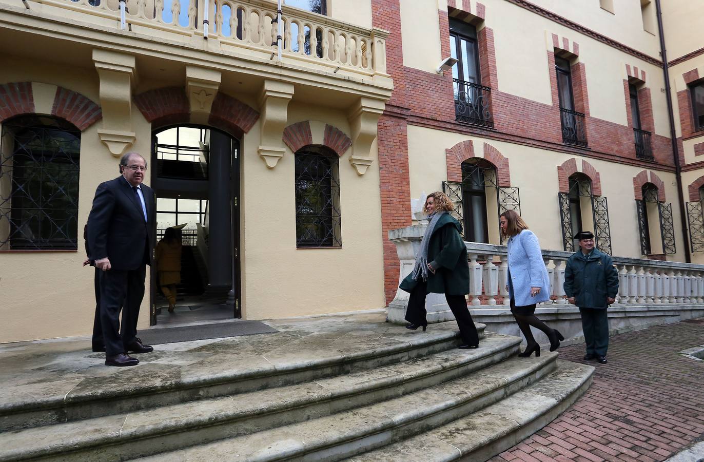 Fotos: Juan Vicente Herrera se reúne en Valladolid con la ministra de Política Territorial y Función Pública, Meritxell Batet