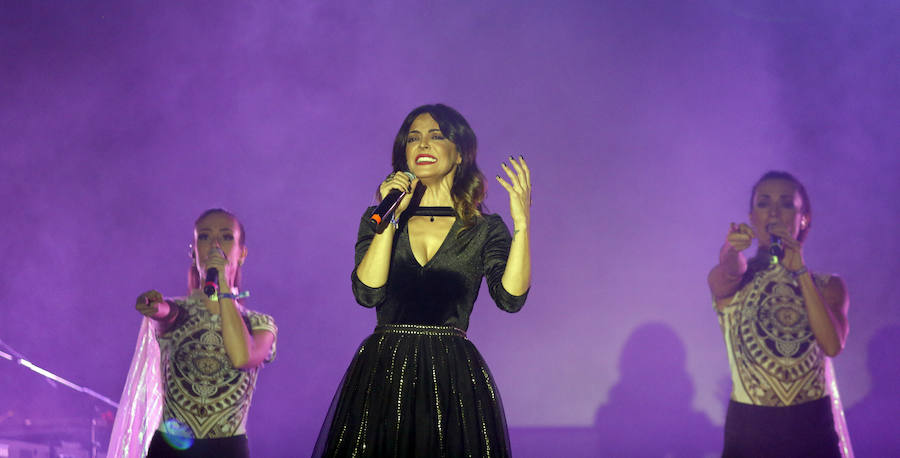 Fotos: Merche canta en Palencia contra la violencia de género