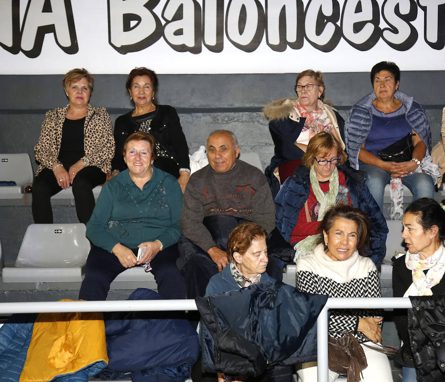 Fotos: Merche canta en Palencia contra la violencia de género