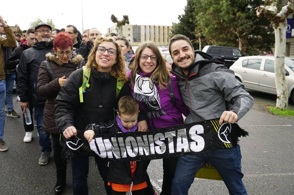 Fotos: Derbi: Unionistas y Salamanca CF se miden en Las Pistas ante casi 4.000 aficionados (2/4)