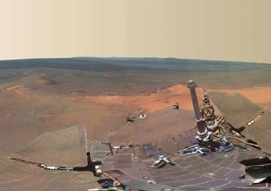 Imagen secundaria 1 - Arriba.  Año 1996. Superficie del planeta Marte tomada por la sonda Mars Pathfinder./  Abajo.  Año 2004. La NASA anuncia que el Spirit ha encontrado pruebas indirectas de la existencia de agua en el planeta rojo./ Año 2013. El Opportunity lleva en activo en Marte desde su aterrizaje en 2004.