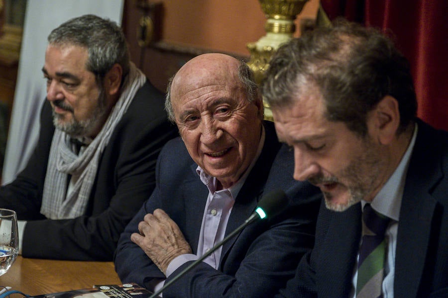 Fotos: Aula de Cultura con Peridis