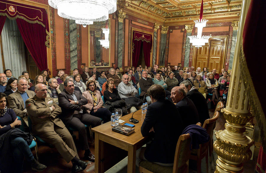 Fotos: Aula de Cultura con Peridis