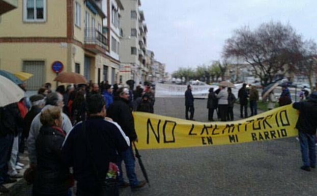 Movilización vecinal contra el crematorio del cementerio. 
