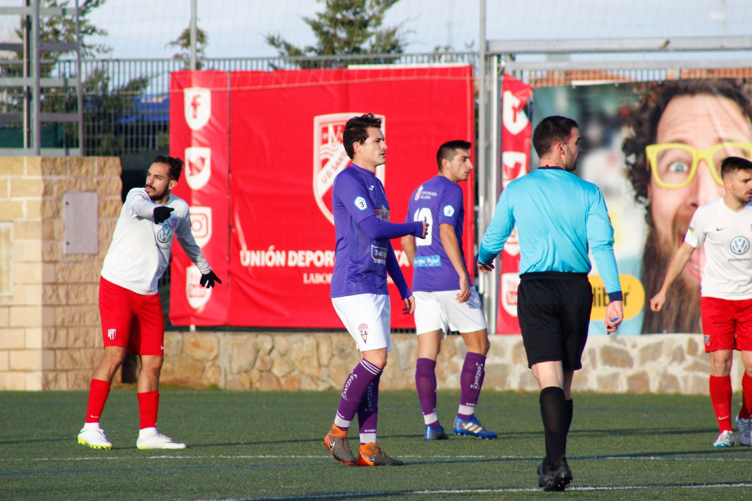 Encuentro correspondiente a la jornada 15 del Grupo VIII de Tercera División
