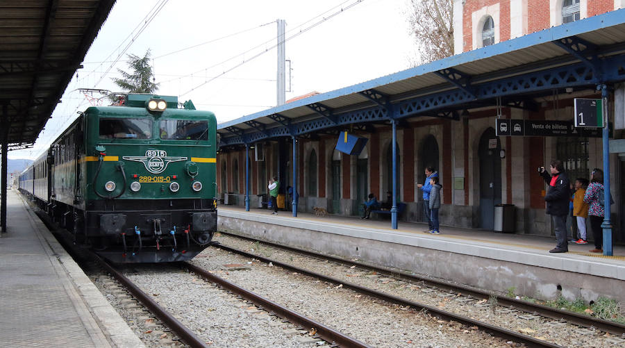 Fotos: 130 Aniversario de la línea de ferrocarril Villalba-Segovia