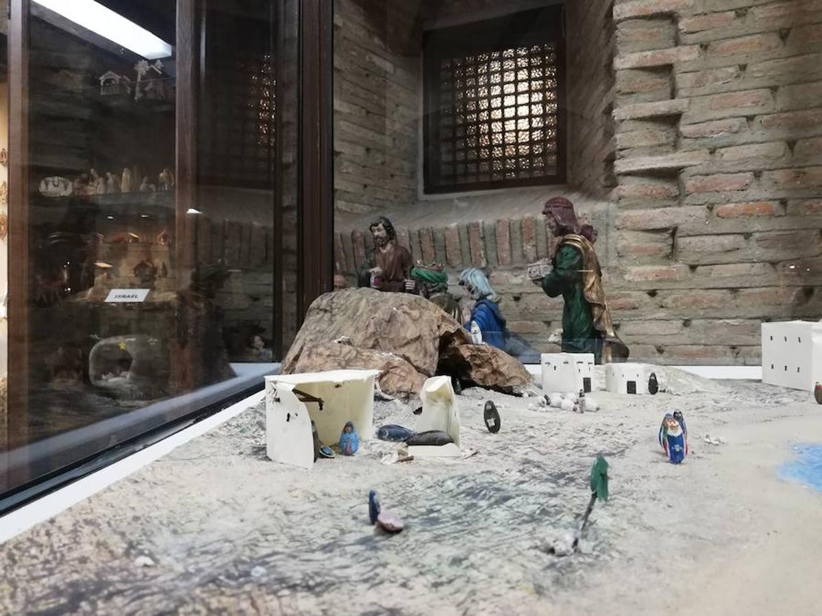 El museo del monasterio carrionés de Santa Clara acoge 1.763 nacimientos en una gigantesca y variopinta muestra de belenes.