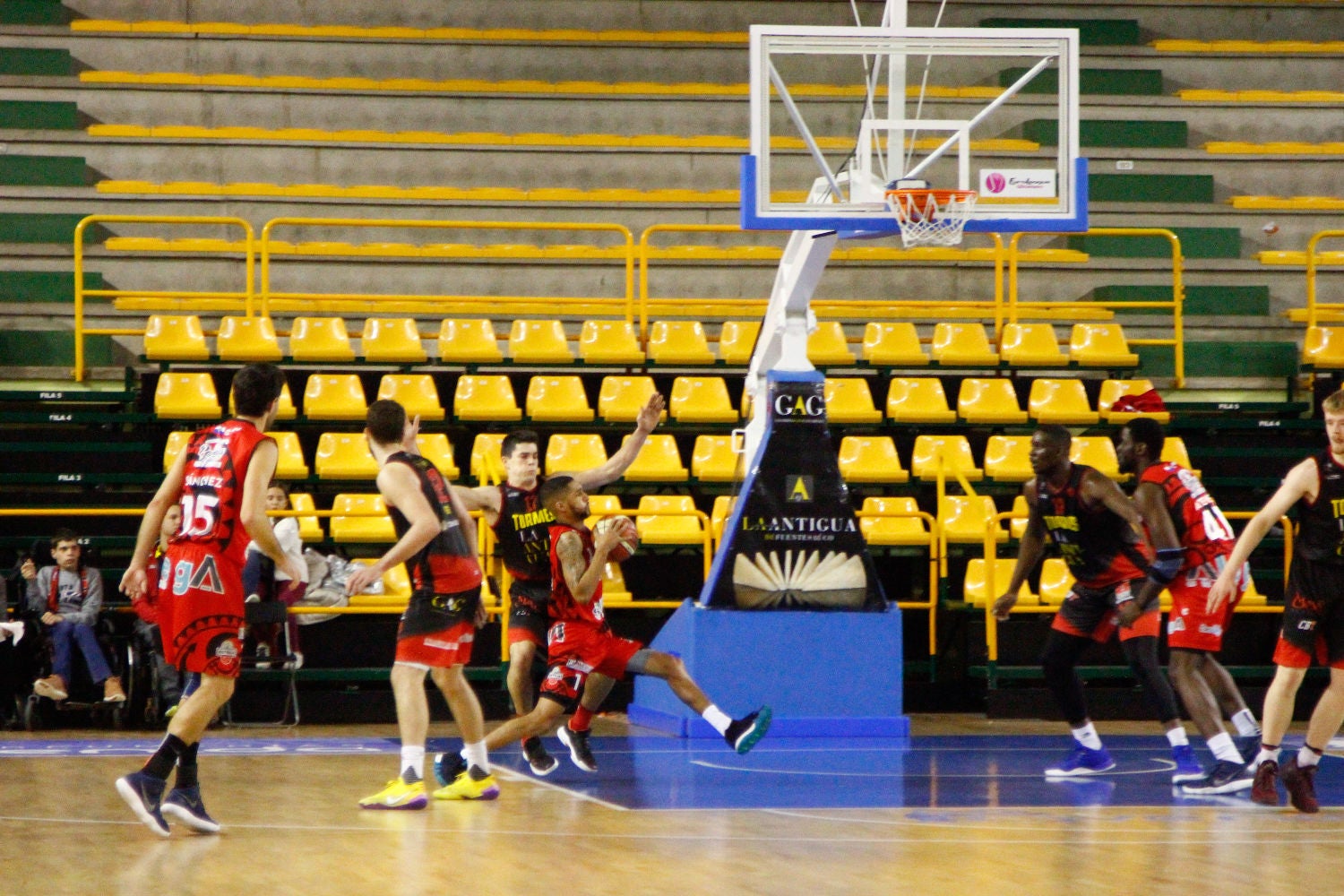 Fotos: Todas las fotos del CB Tormes - Cantabria Estela
